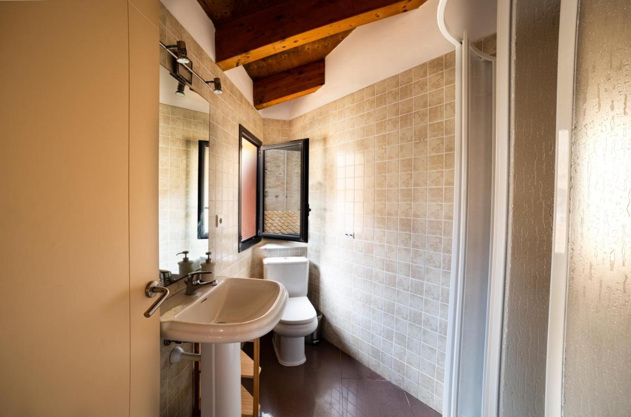 Atic Duplex Amb Encant A 10 Minuts De L' Estany Apartment Banyoles Ngoại thất bức ảnh